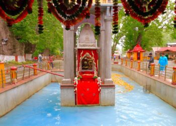 Kheer Bhawani Temple: A Spiritual Gem in Kupwara